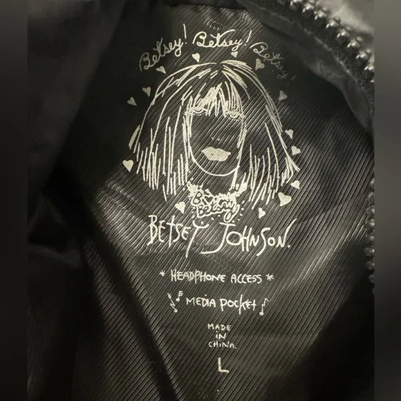 Betsy Johnson Vest - Picture 2 of 4